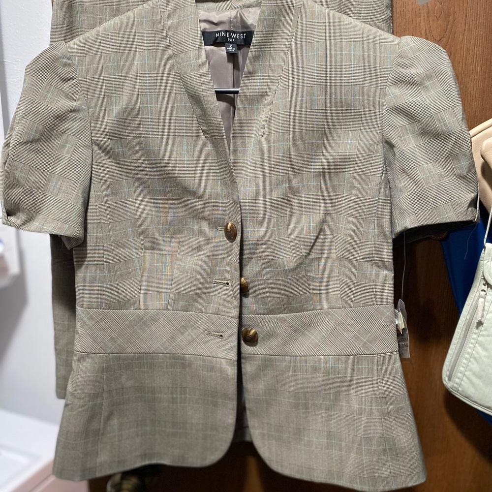 NEW Nine West skirt suit
